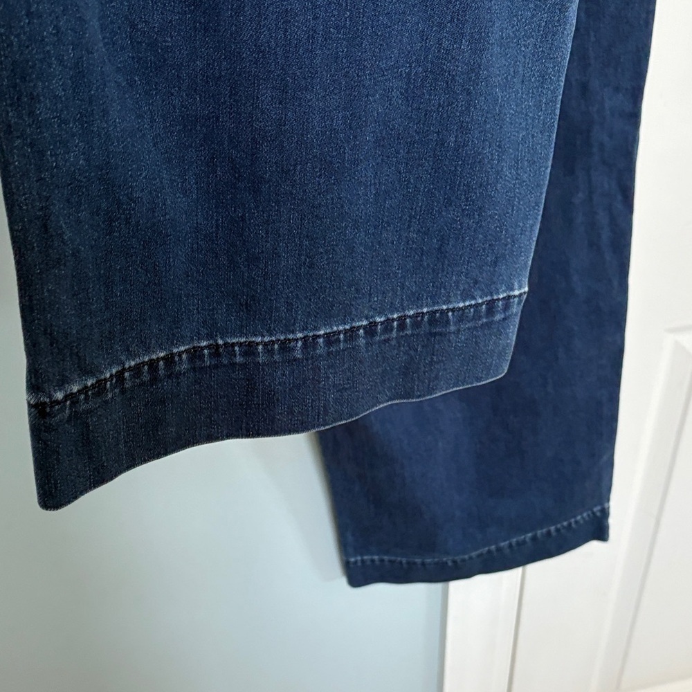 Universal Thread Indigo Denim Belted Wide Leg High Rise Cropped Jeans - Picture 5 of 14